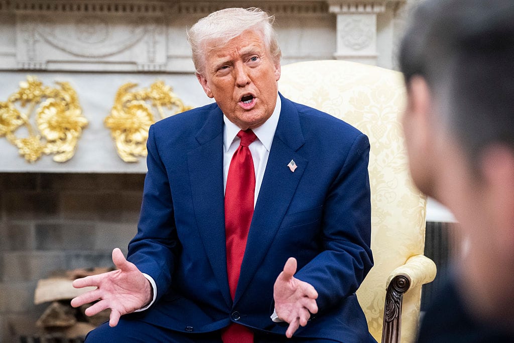 trump-guncang-hubungan-dagang-transatlantik-ue-melawan-tekanan-selama-72-jam